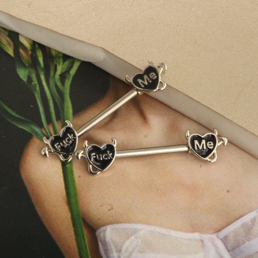 Brustwarzenpiercing Stab Mit Schriftzug 1 - piercinglux.com