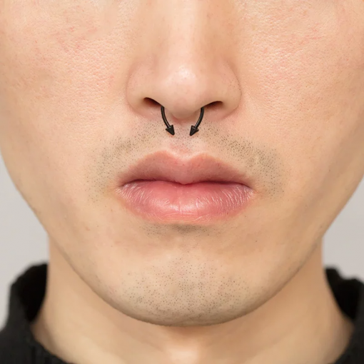 Septum kolczyk fake do nosa magnetyczny Czarny kolor