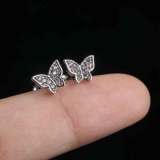 Kolczyk do piercingu ucha ze stali Motyl błyszczący