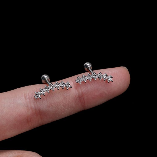 Kolczyk do piercingu ucha ze stali z Siedmioma kryształkami Srebrny